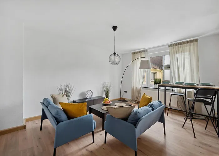 Modernes 4 Mit Brandneuer Einrichtung Appartement *